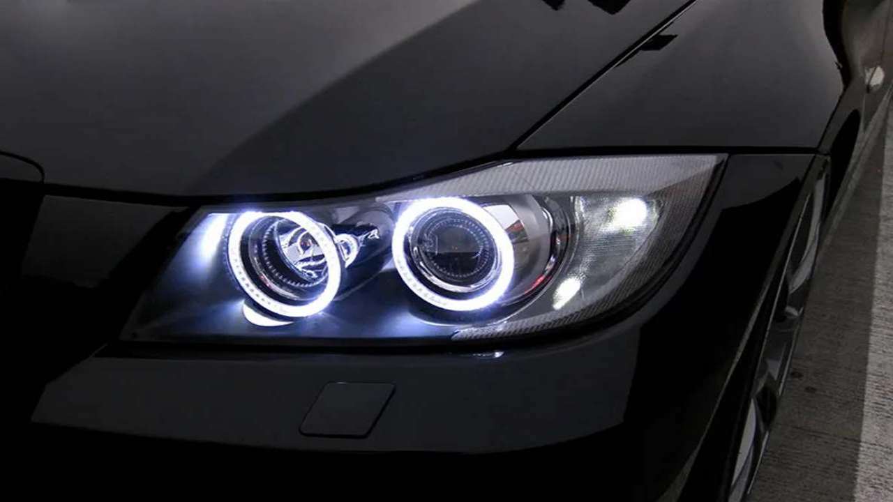  Phân biệt đèn Xenon và LED